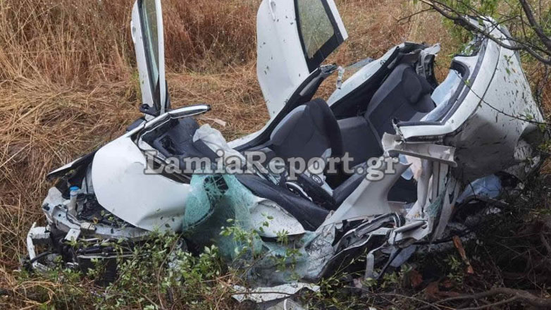 Σοκαριστικό τροχαίο στη Λαμία: Νταλίκα συνέτριψε δύο αυτοκίνητα – Νεκρή η μία οδηγός