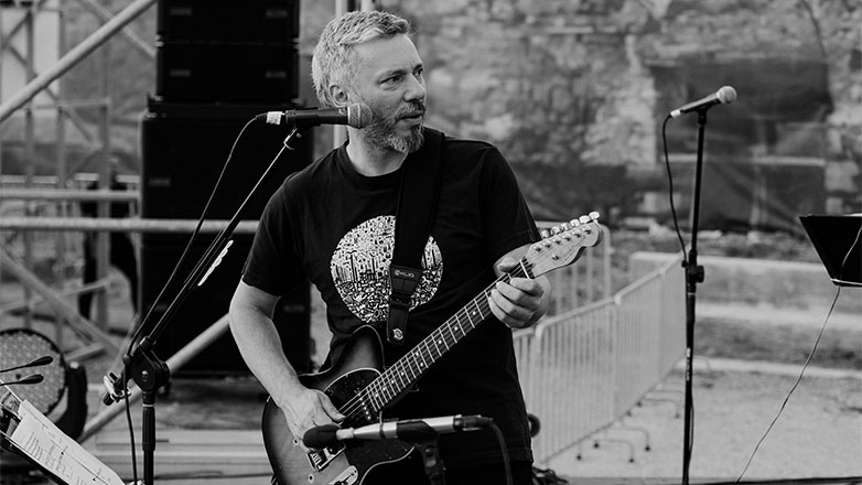 Ο Αλκίνοος Ιωαννίδης live στην Τεχνόπολη