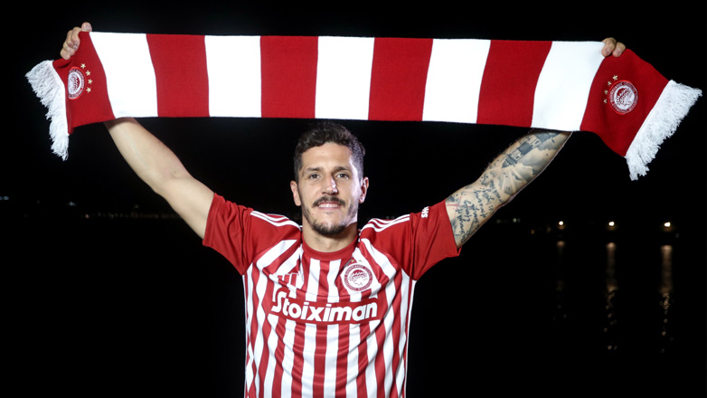 Με Ποντένσε και Γιόβετιτς η ευρωπαϊκή λίστα του Ολυμπιακού