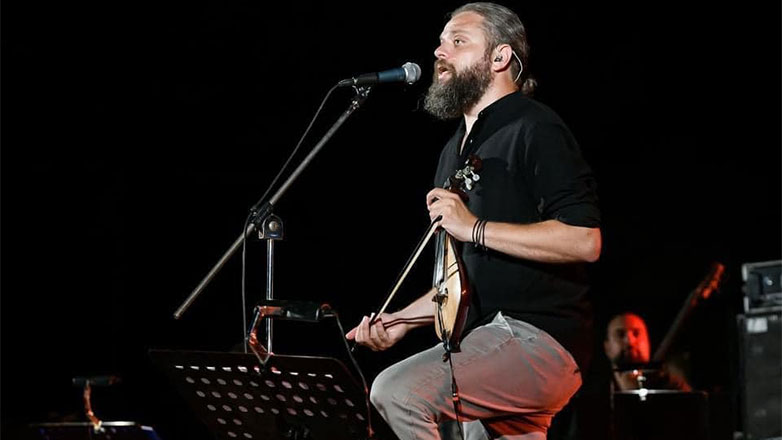 Γιώργος Νικηφόρου Ζερβάκης: Ο ανήσυχος τραγουδοποιός & ερμηνευτής της νέας γενιάς συνεχίζει τις live εμφανίσεις του