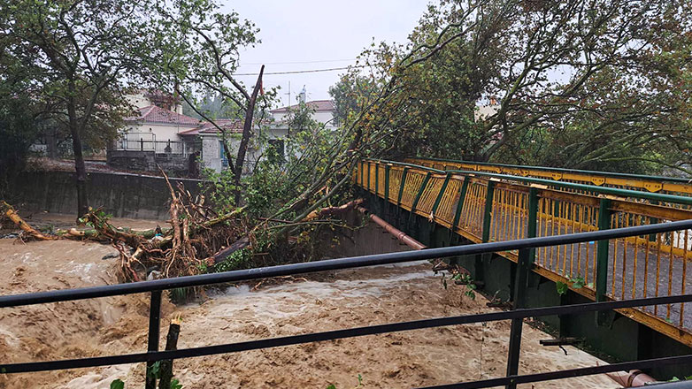 Κακοκαιρία Daniel: Απαγορεύεται η κυκλοφορία όλων των οχημάτων σε όλο τον νομό Καρδίτσας