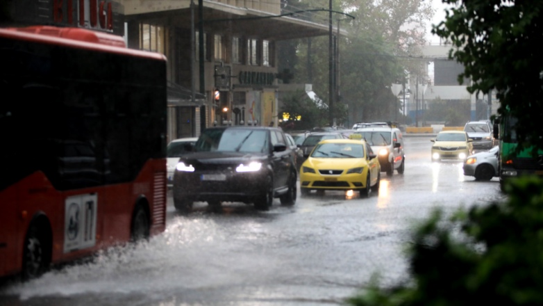 Αποκαταστάθηκε η κυκλοφορία των οχημάτων στην οδό Πειραιώς και στο Πόρτο Ράφτη