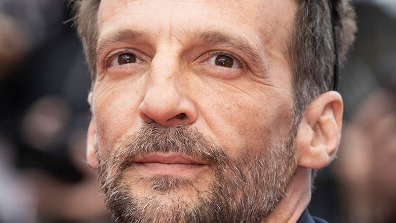 Ο Ματιέ Κασοβίτς ευχαριστεί τους φίλους του από το κρεβάτι του νοσοκομείου