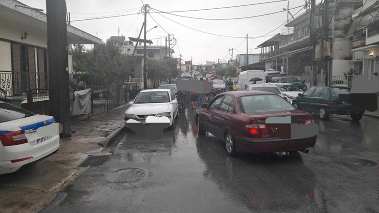 Πυροβολισμοί έξω από σχολείο στη Λάρισα – Τρεις τραυματίες στο νοσοκομείο