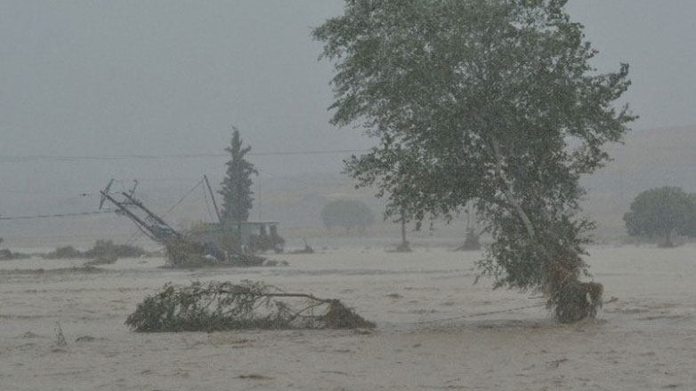 Λάρισα: Διακόπηκε η κυκλοφορία στην ΠΑΘΕ στο ύψος της Νίκαιας λόγω κακοκαιρίας