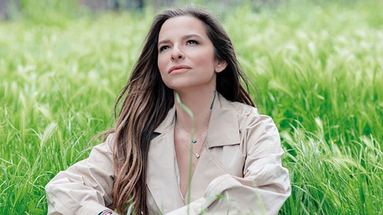 Εριέττα Κούρκουλου για Blue Horizon: «Αν είχα σκάσει εγώ ή οποιοσδήποτε πλούσιος, θα μας απαγορευόταν η είσοδος;»