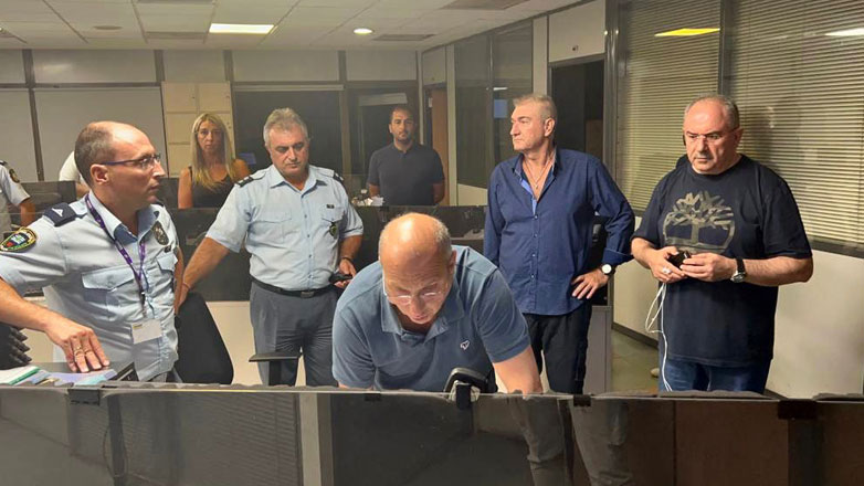 Στο κέντρο επιχειρήσεων της ΓΑΔΑ ο υπουργός Γ. Οικονόμου