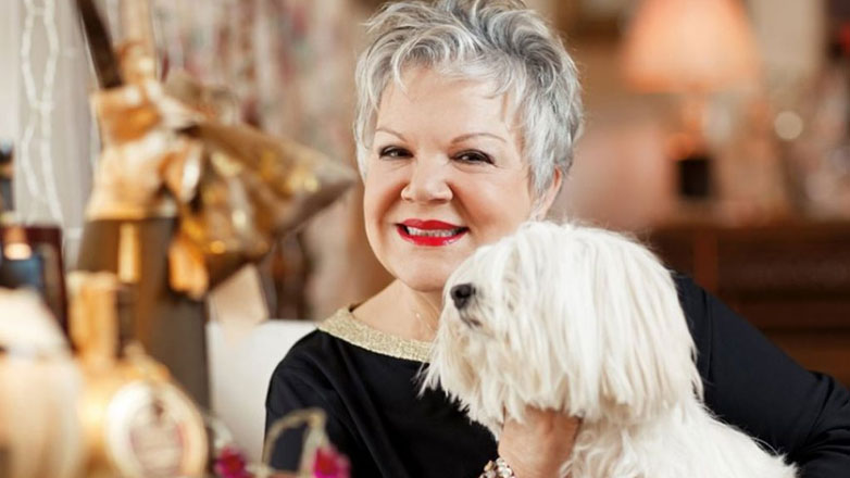 Η Τένια Μακρή για τον καρκίνο: «Δεν με απασχολεί το ότι δεν έχω στήθος και δεν έχω κάνει αποκατάσταση»