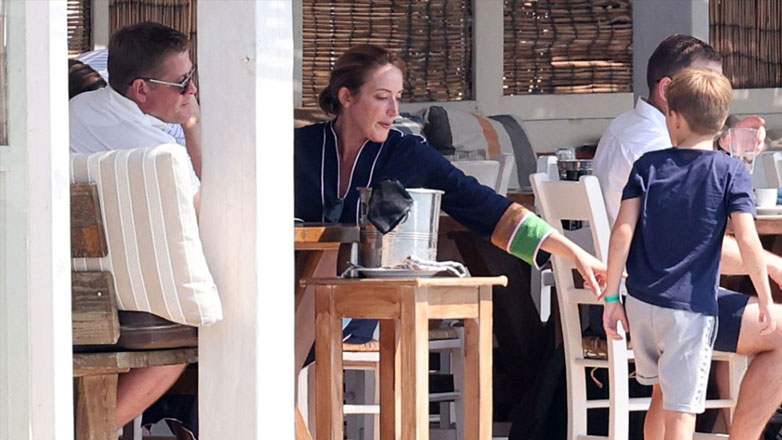 Roberta Metsola: Διακοπές στη Μύκονο η Πρόεδρος του Ευρωπαϊκού Κοινοβουλίου με την οικογένειά της