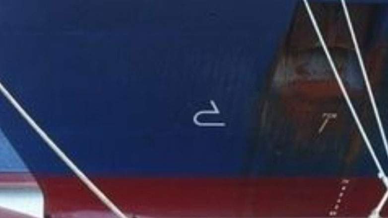 Στη Ραφήνα, λόγω μηχανικής βλάβης, παραμένει με 734 επιβάτες το «Fast Ferries Andros»