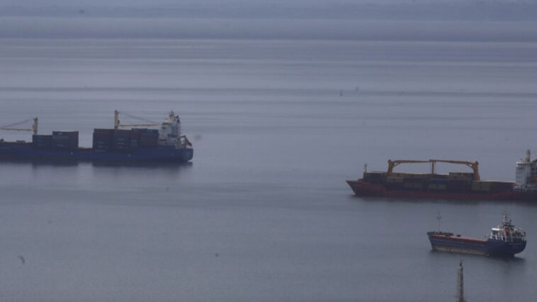 Φορτηγό πλοίο με ελληνική σημαία προσάραξε στο στενό των Μεγάρων