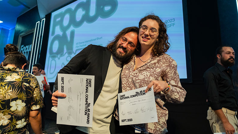 46ο Φεστιβάλ Δράμας: Ο Χρυσός Διόνυσος στην ταινία «Αρκουδότρυπα» των Χρ. Παπαδάκη και Στ. Ντινόπουλου 46ο Φεστιβάλ Δράμας: Ο Χρυσός Διόνυσος στην ταινία «Αρκουδότρυπα» των Χρ. Παπαδάκη και Στ. Ντινόπουλου