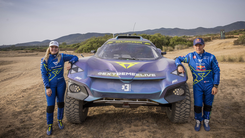 Ο S. Loeb και η K. Andersson με ABT CUPRA XE στο διπλό αγώνα Extreme E στη Σαρδηνία