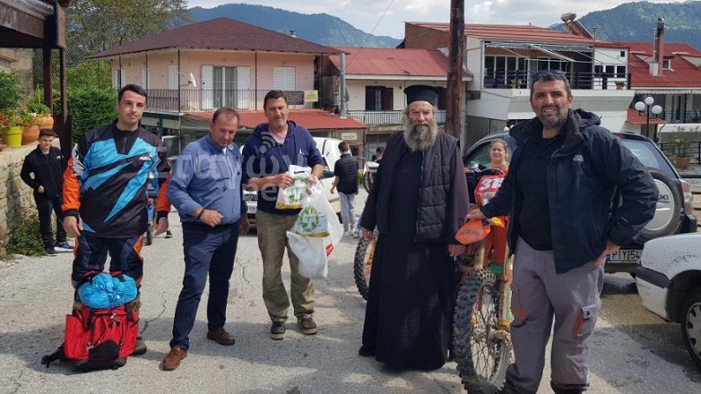Βοήθεια από μοτοσυκλετιστές σε αποκλεισμένα χωριά της Καλαμπάκας