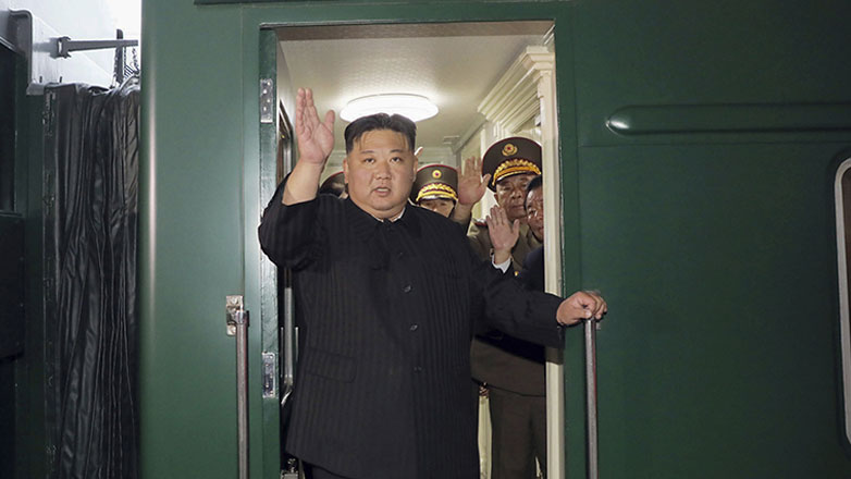 Κιμ Γιονγκ Ουν: Έφτασε στη Ρωσία για τη συνάντηση με τον Πούτιν