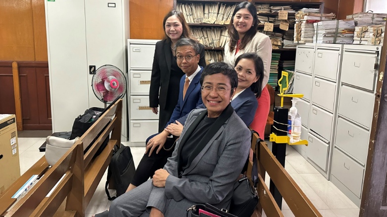 Φιλιππίνες: Η δημοσιογράφος και νομπελίστρια ειρήνης Μαρία Ρέσα αθωώνεται στη δίκη της για φοροδιαφυγή