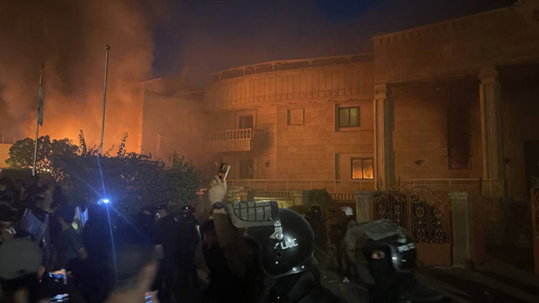 Ιράκ: Καταδικάστηκαν 18 αστυνομικοί για την πυρπόληση της πρεσβείας της Σουηδίας στη Βαγδάτη