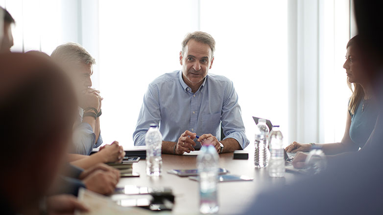 Σύσκεψη στο Συντονιστικό Λάρισας υπό τον Μητσοτάκη – Δημόσια υγεία, απάντληση υδάτων, αποκατάσταση του οδικού δικτύου και η κρατική αρωγή οι προτεραιότητες