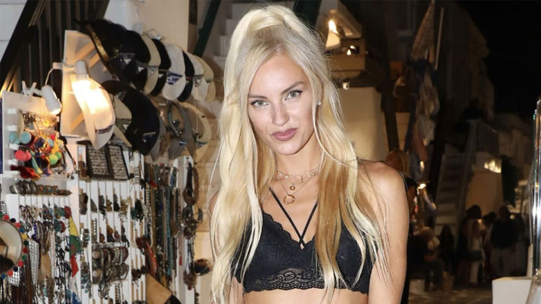 Η Τζούλια Νόβα αποκαλύπτει: «Μου είπε ότι πρέπει να κοιμηθώ μαζί του για να πάρω εκπομπή»