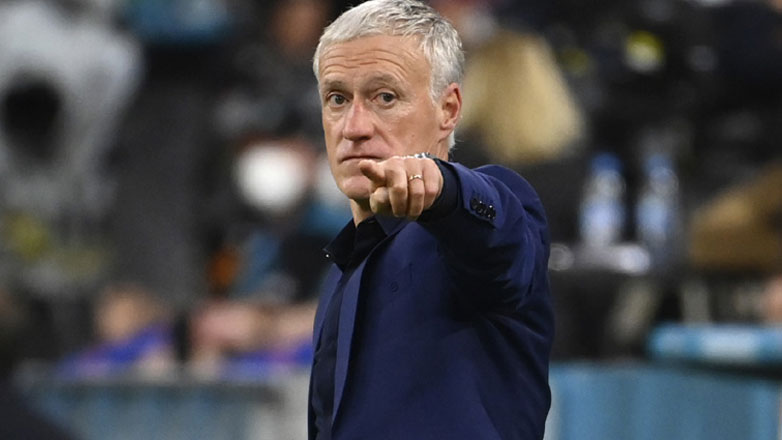 Ντεσάμπ: «Είμαι στο πλευρό του Πογκμπά»