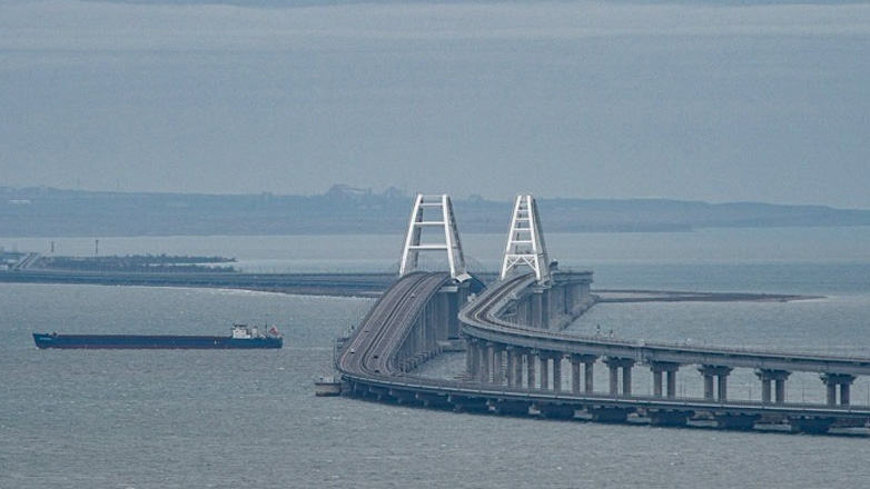 Ανεστάλη η κυκλοφορία των αυτοκινήτων στη γέφυρα της Κριμαίας