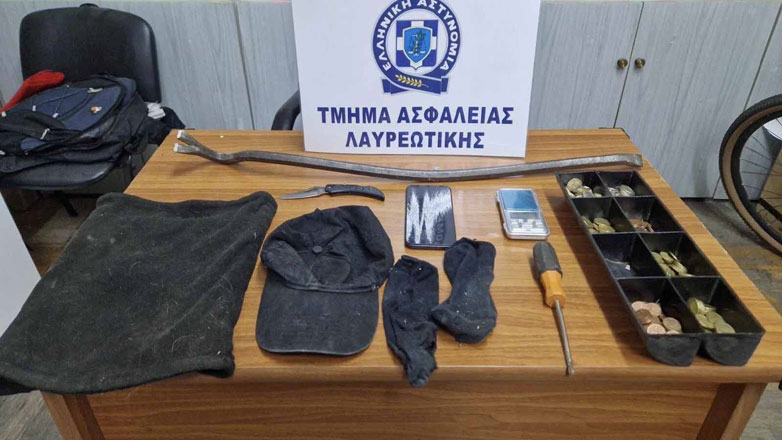 Καλύβια Θορικού: Συνελήφθη 45χρονος κατά τη διαφυγή του από κατάστημα που μόλις είχε διαρρήξει