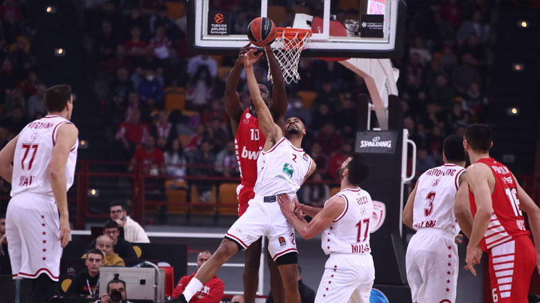 Μπάσκετ: Με απουσίες η Αρμάνι Μιλάνο στον αγώνα με τον Ολυμπιακό