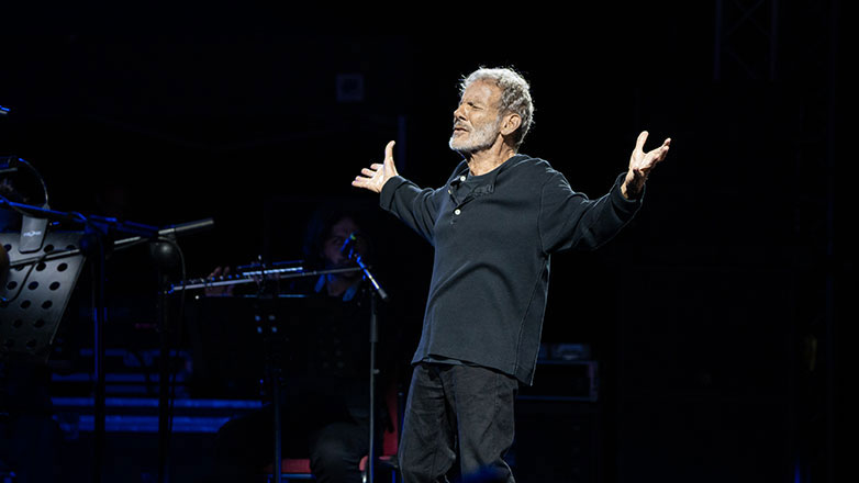 Νέα εποχή για το Θέατρο Λυκαβηττού – Απόψε η συναυλία του Σταύρου Ξαρχάκου