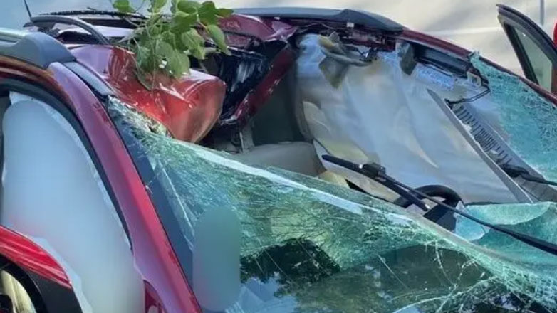 Έφυγε ρόδα από αγροτικό και προσγειώθηκε σε άλλο αυτοκίνητο σκοτώνοντας τον οδηγό