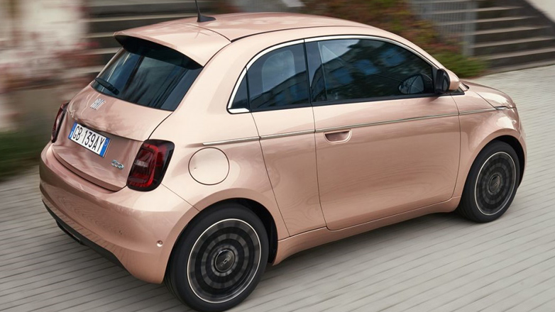 Το αμιγώς ηλεκτρικό FIAT 500e στην έκθεση Mobility 2023