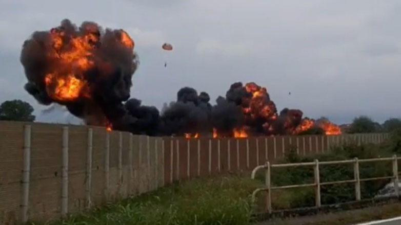 Ιταλία: Πτώση αεροσκάφους του ακροβατικού σμήνους της Πολεμικής Αεροπορίας – Νεκρό ένα κοριτσάκι 5 ετών