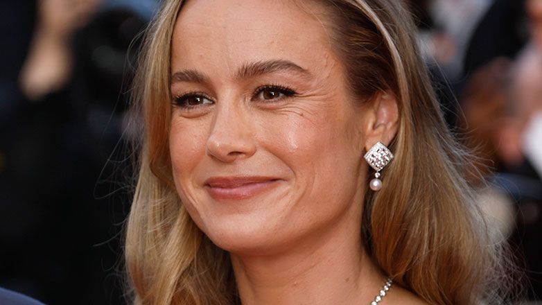 Μπρι Λάρσον: Μαθήματα ζωής παραδίδει η βραβευμένη ηθοποιός στη μίνι σειρά «Lessons in Chemistry»