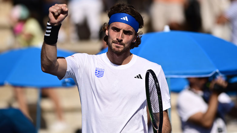 Davis Cup: Νίκη με ανατροπή από τον Τσιτσιπά, η Ελλάδα 1-1 με τη Σλοβακία