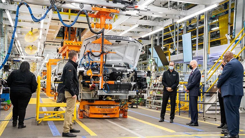 ΗΠΑ: Τρίτη ημέρα απεργίας στις τρεις μεγάλες αυτοκινητοβιομηχανίες του Ντιτρόιτ