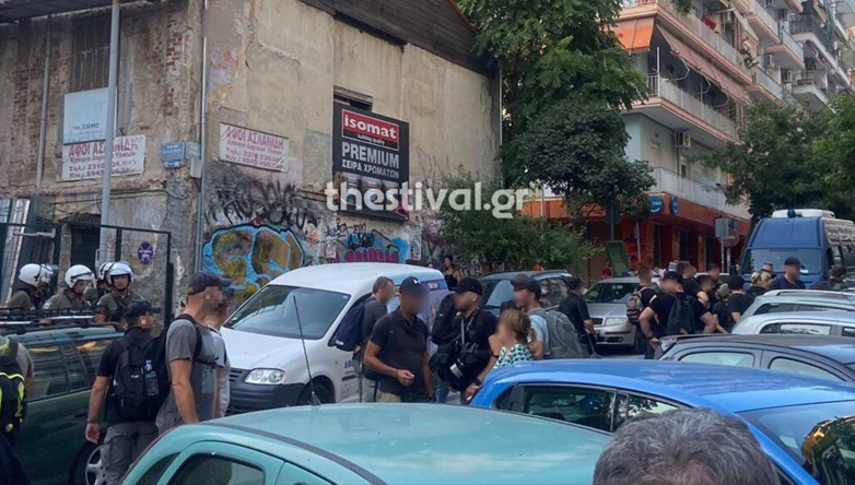 Επεισόδιο μεταξύ ατόμων και αστυνομικών στο κέντρο της Θεσσαλονίκης