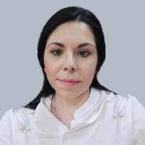 Ιουλία Καζάνα-McCarthy