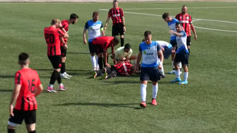 Διαιτητής έσωσε τη ζωή ποδοσφαιριστή στη διάρκεια αγώνα!