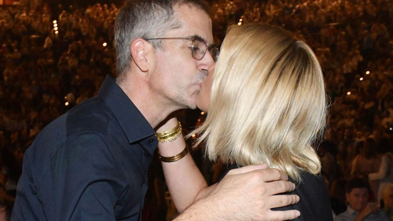 Κώστας Μπακογιάννης & Σία Κοσιώνη: Το τρυφερό φιλί σε βραδινή τους έξοδο