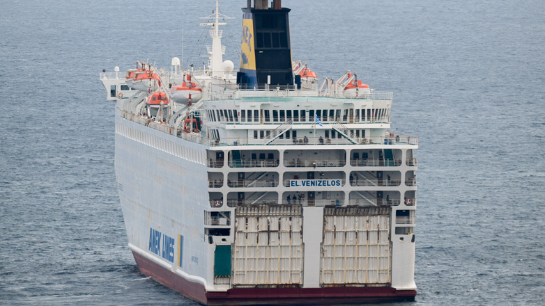 Στο λιμάνι του Πειραιά λόγω μηχανικού προβλήματος επιστρέφει το επιβατηγό πλοίο «Ελευθέριος Βενιζέλος»