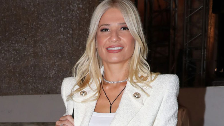 Φαίη Σκορδά: Πήγε στο Ηρώδειο και εντυπωσίασε με τη φθινοπωρινή της εμφάνιση