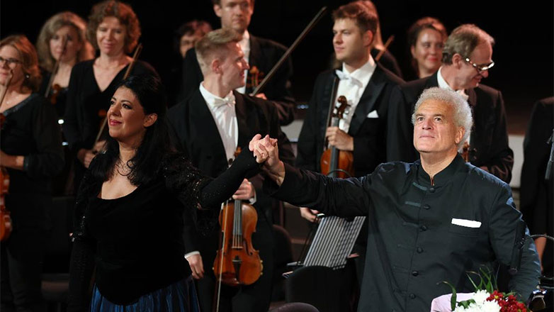 «Η Μουσική που αγγίζει το Τραγικό και το Θείο» στο Ηρώδειο – Δείτε εικόνες από τις πρόβες