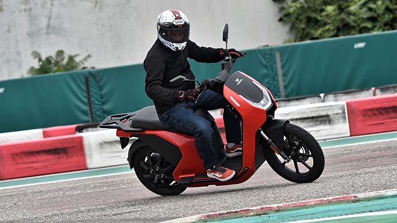 Αποκλειστικό: οδηγούμε τα νέα μοντέλα Vmoto στο Misanino