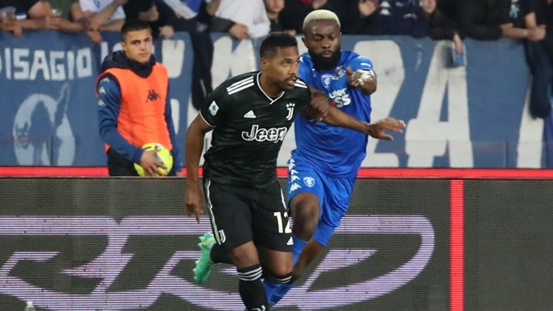 Πρόβλημα στη Γιουβέντους με τον Άλεξ Σάντρο