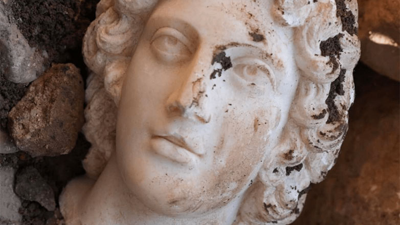 Ανακαλύφθηκε άθικτη προτομή του Μεγάλου Αλεξάνδρου κοντά στην Προύσα της Μικράς Ασίας