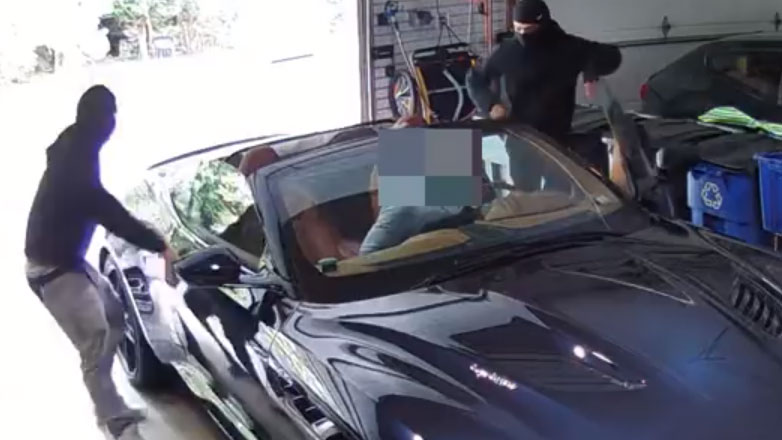 Να προσέχετε πάντα ποιος σας ακολουθεί στο γκαράζ