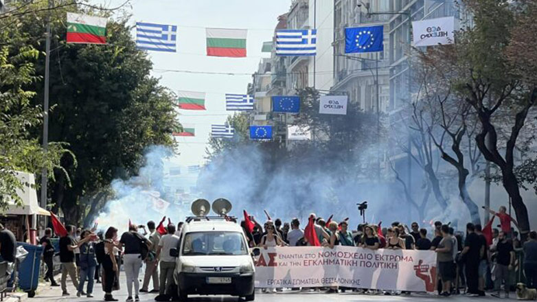 Θεσσαλονίκη: «Όχι στον εργασιακό Μεσαίωνα!» – Μαζική πορεία για το νέο εργασιακό νομοσχέδιο