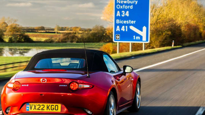 Ηνωμένο Βασίλειο: Είδαν ότι δεν «βγαίνει» η απαγόρευση θερμικών κινητήρων τόσο νωρίς και αλλάζουν πλάνο