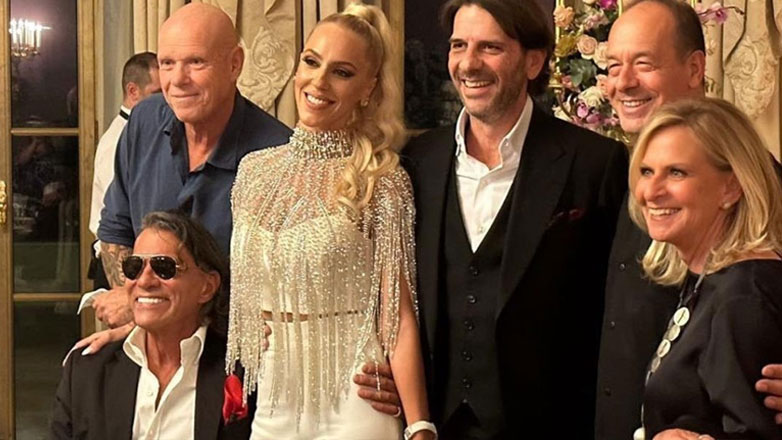 Γενέθλια για τον Κωνσταντή Σπυρόπουλο – Όσα έγιναν στο πάρτι έκπληξη που διοργάνωσε η σύζυγός του, Ελμίνα Κοπελούζου