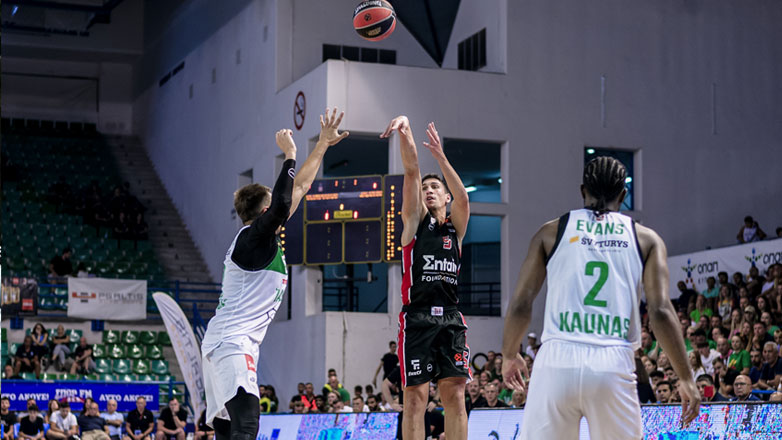 Νίκη του Ολυμπιακού επί της Ζαλγκίρις (75-72) με κυρίαρχους Μιλουτίνοβ και Πίτερς