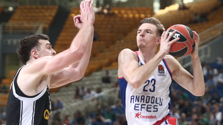 Τουρνουά «Παύλος Γιαννακόπουλος»: Δύσκολη νίκη της Εφές επί της Παρτιζάν με 81-79 σκορ